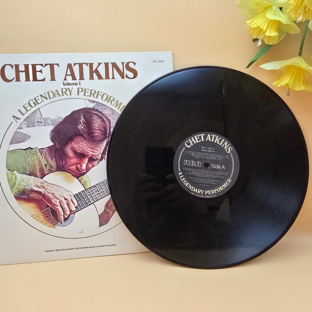 Chet Atkins A Legendary Performer Volume I Vinyl LP RCA CPL1-2503 1977